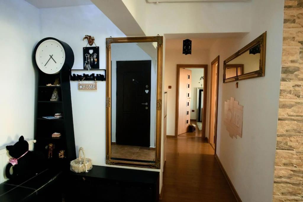 Apartament Lux Crialy - 75 M2 - Free Parking ทิมิชัวรา ภายนอก รูปภาพ