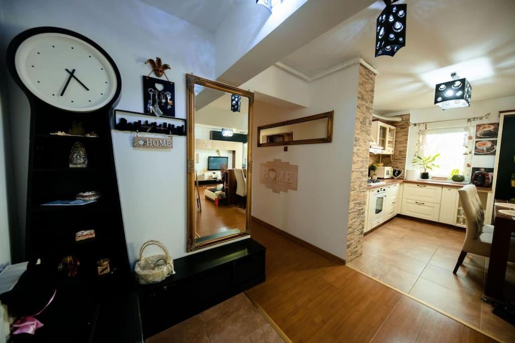Apartament Lux Crialy - 75 M2 - Free Parking ทิมิชัวรา ภายนอก รูปภาพ